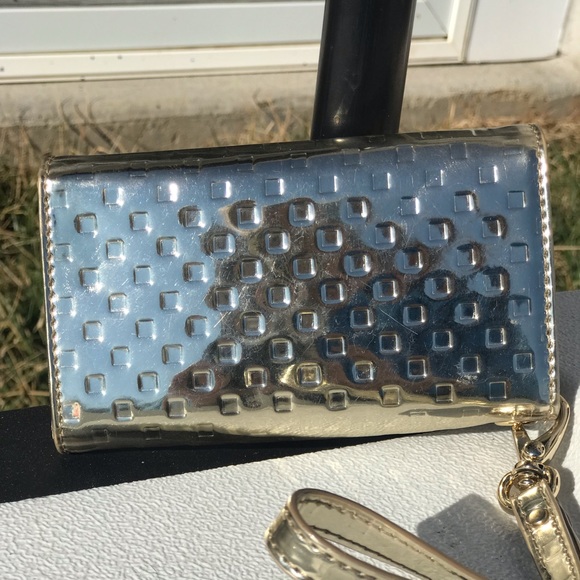 Kate Spade wristlet - Picture 2 of 3